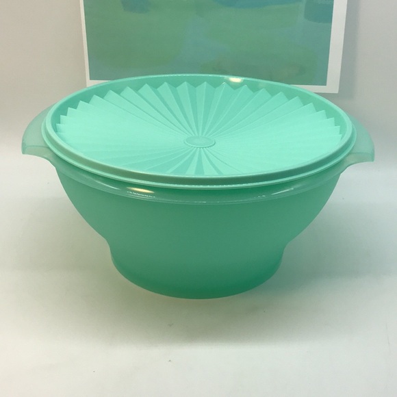 Tupperware Servalier Salad Bowl 4.3 Liter - Picture 11 of 12